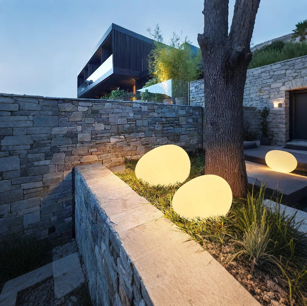 Modern Solar Cobblestone Light